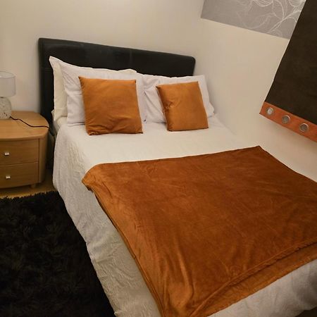 Shinfield Room Away From Home المظهر الخارجي الصورة