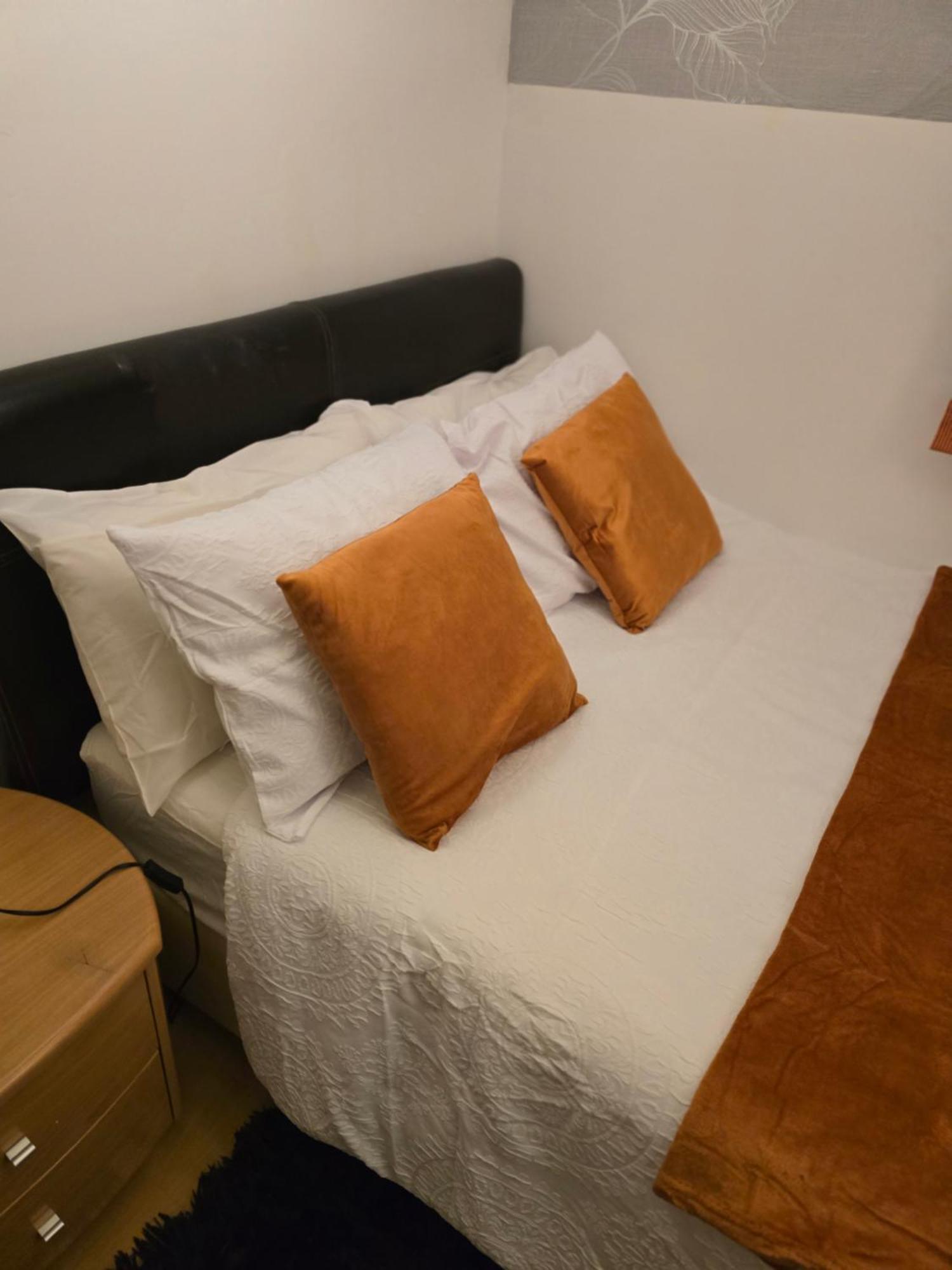 Shinfield Room Away From Home المظهر الخارجي الصورة