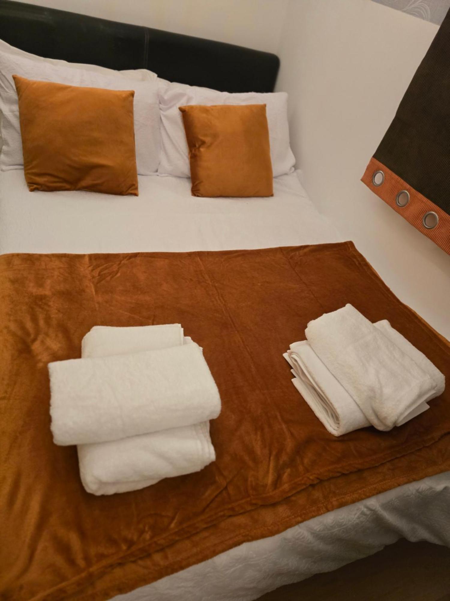 Shinfield Room Away From Home المظهر الخارجي الصورة
